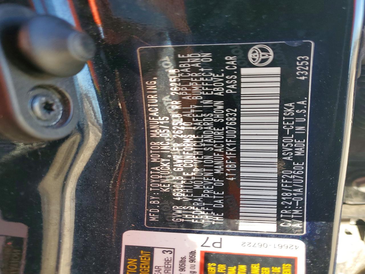 2015 TOYOTA CAMRY LE photo 13