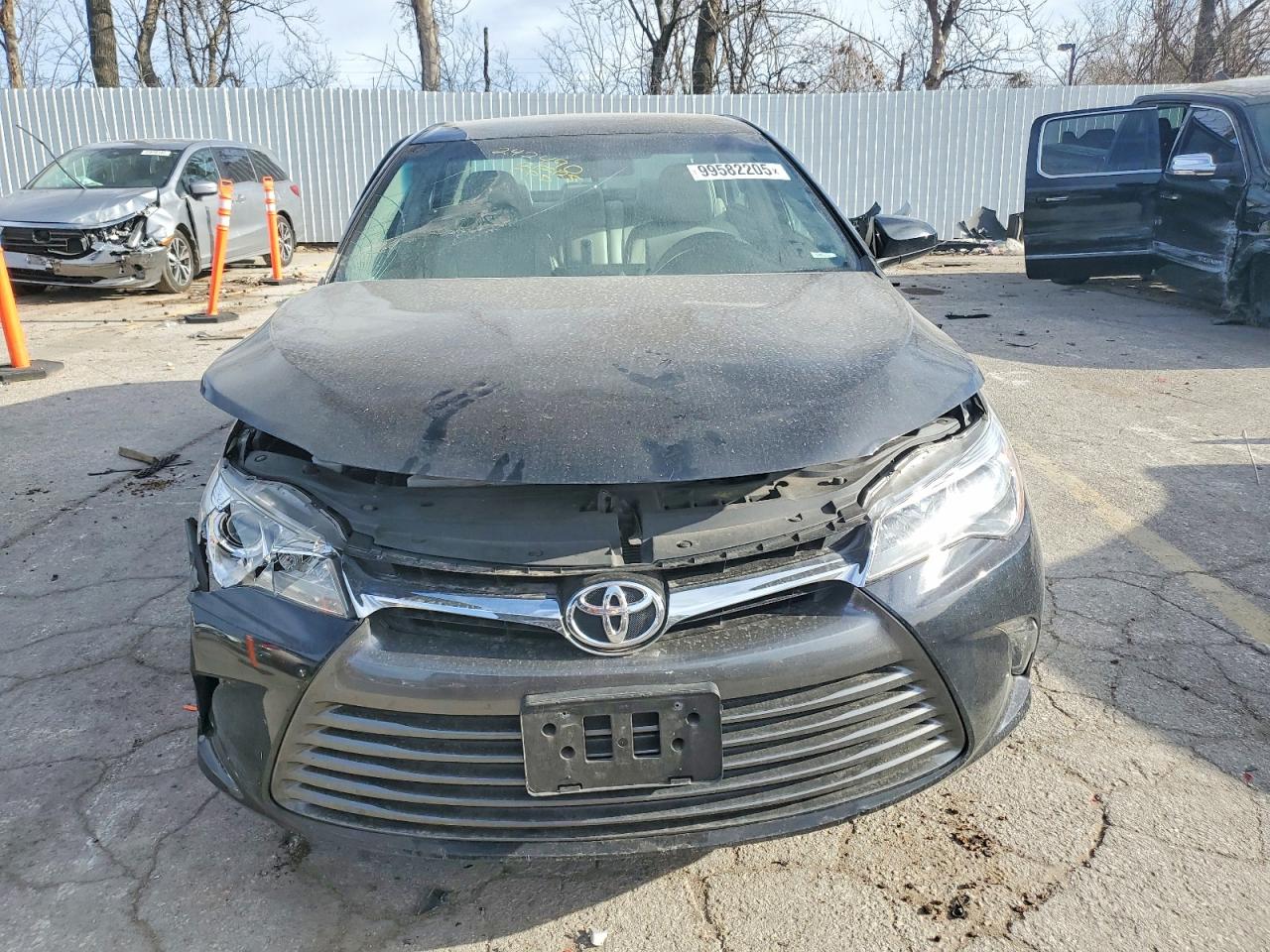 2017 TOYOTA CAMRY LE photo 5