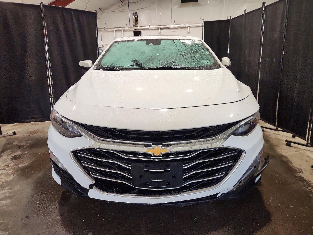 2024 CHEVROLET MALIBU LT photo 5