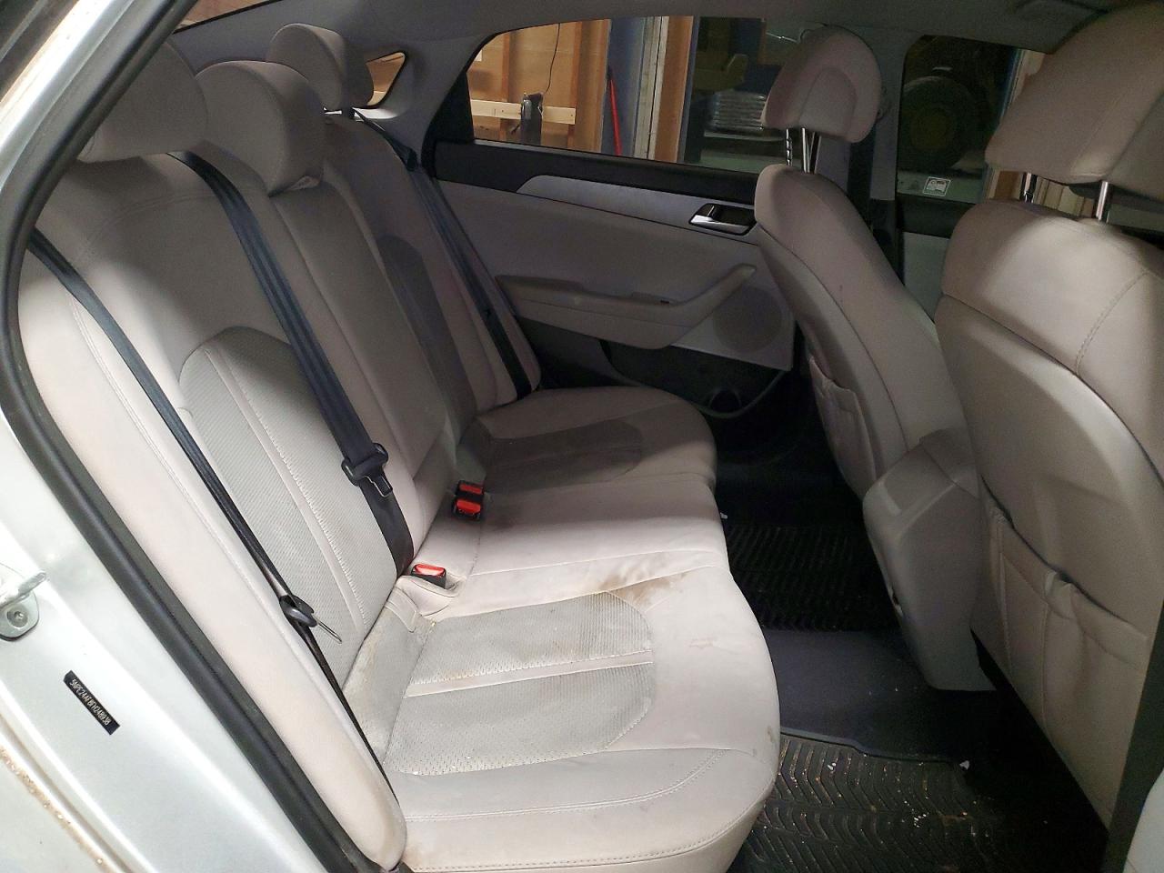 2015 HYUNDAI SONATA SE photo 10