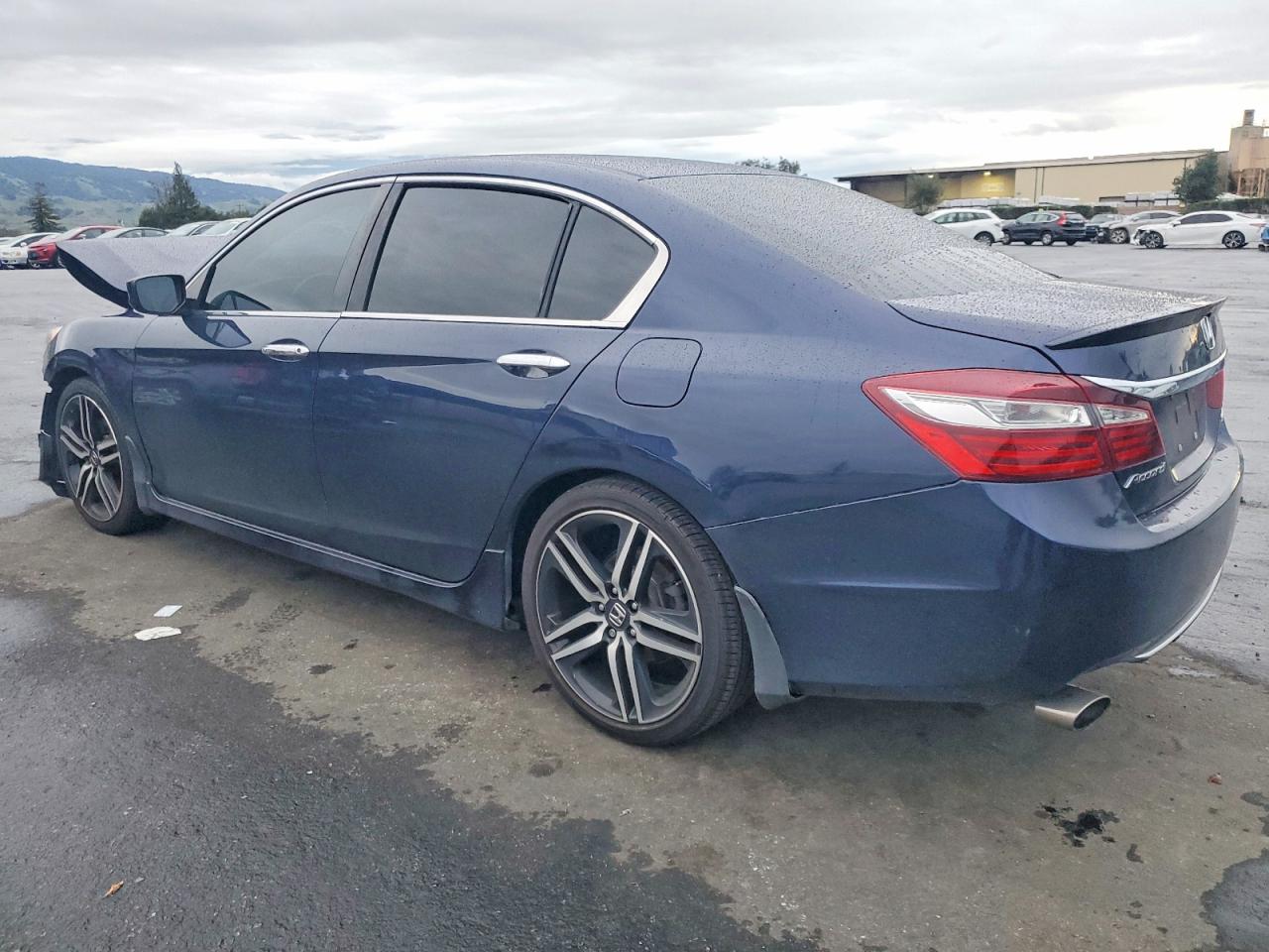 2017 HONDA ACCORD SPORT photo 2