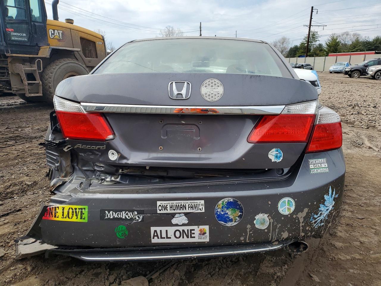 2013 HONDA ACCORD LX photo 17