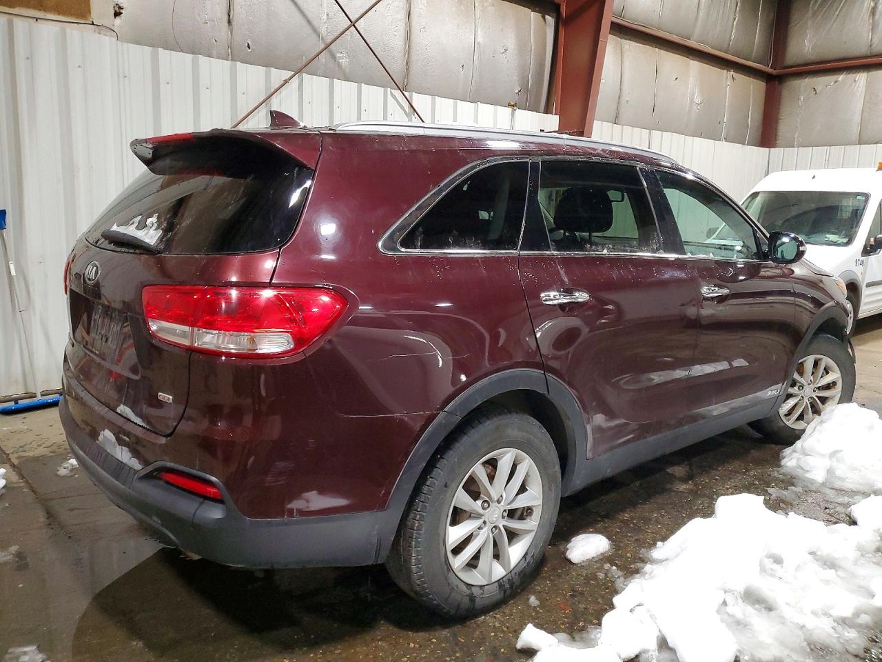 2016 KIA SORENTO LX photo 5