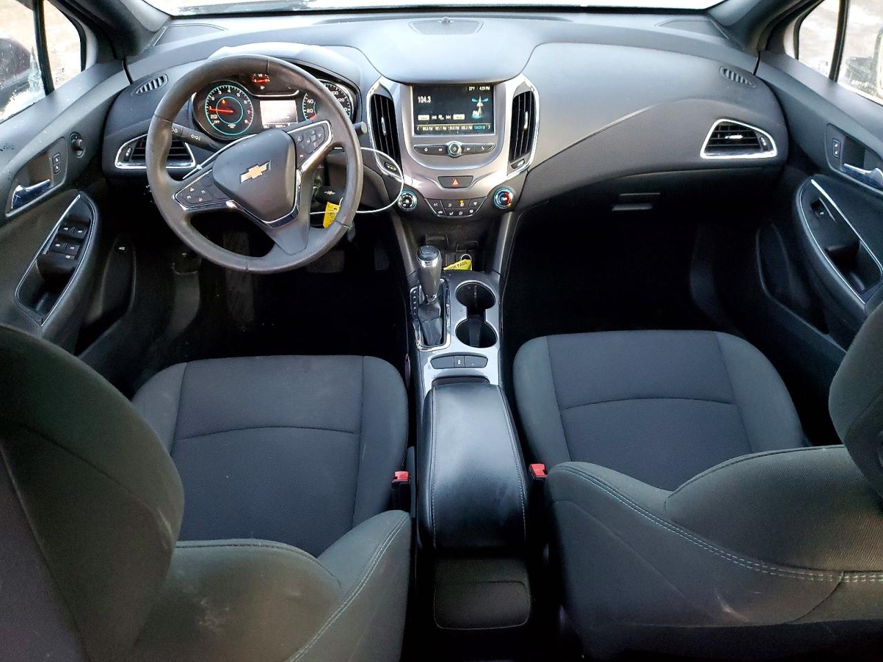 2017 CHEVROLET CRUZE LT photo 8