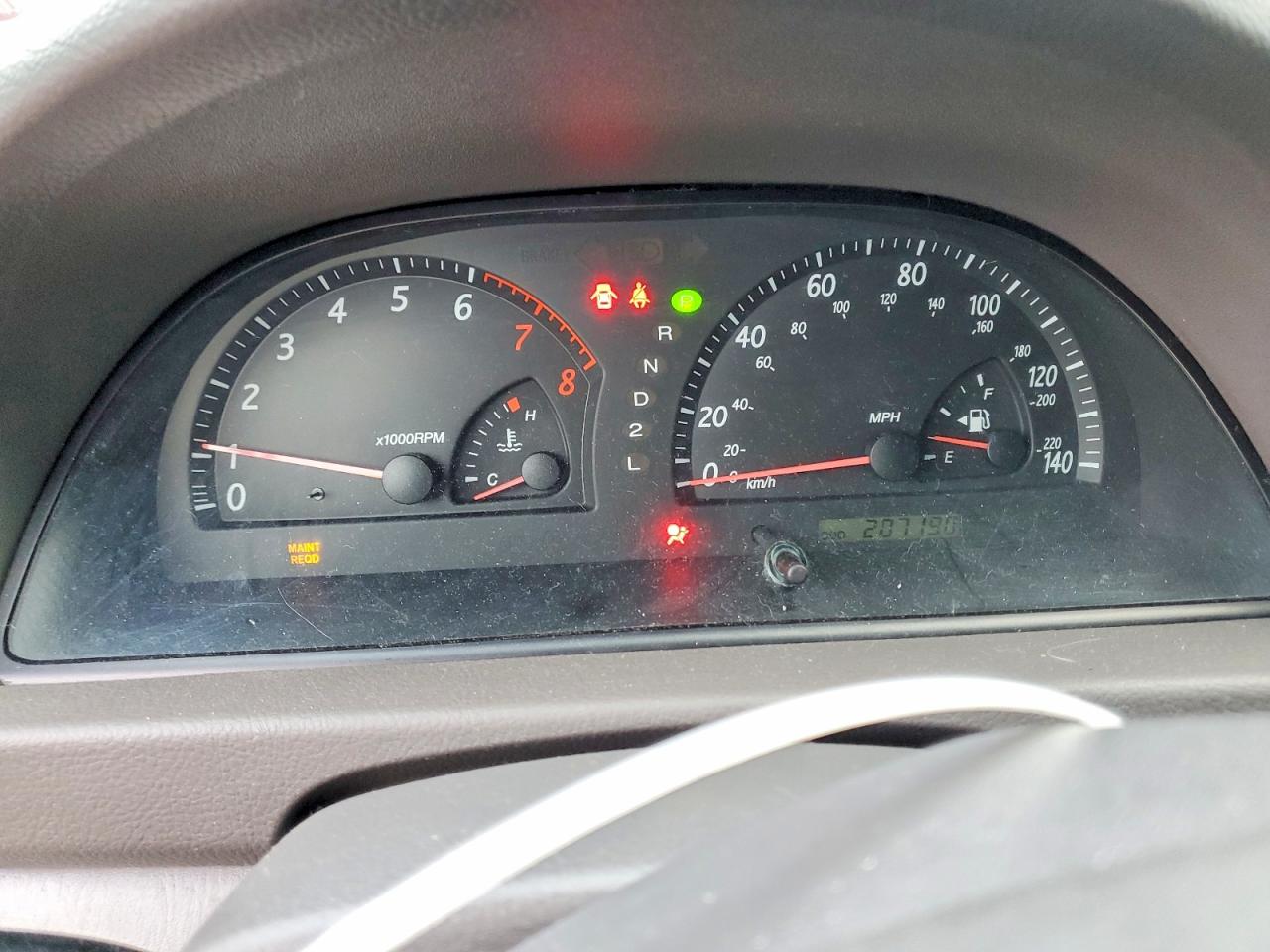 2004 TOYOTA CAMRY LE photo 9