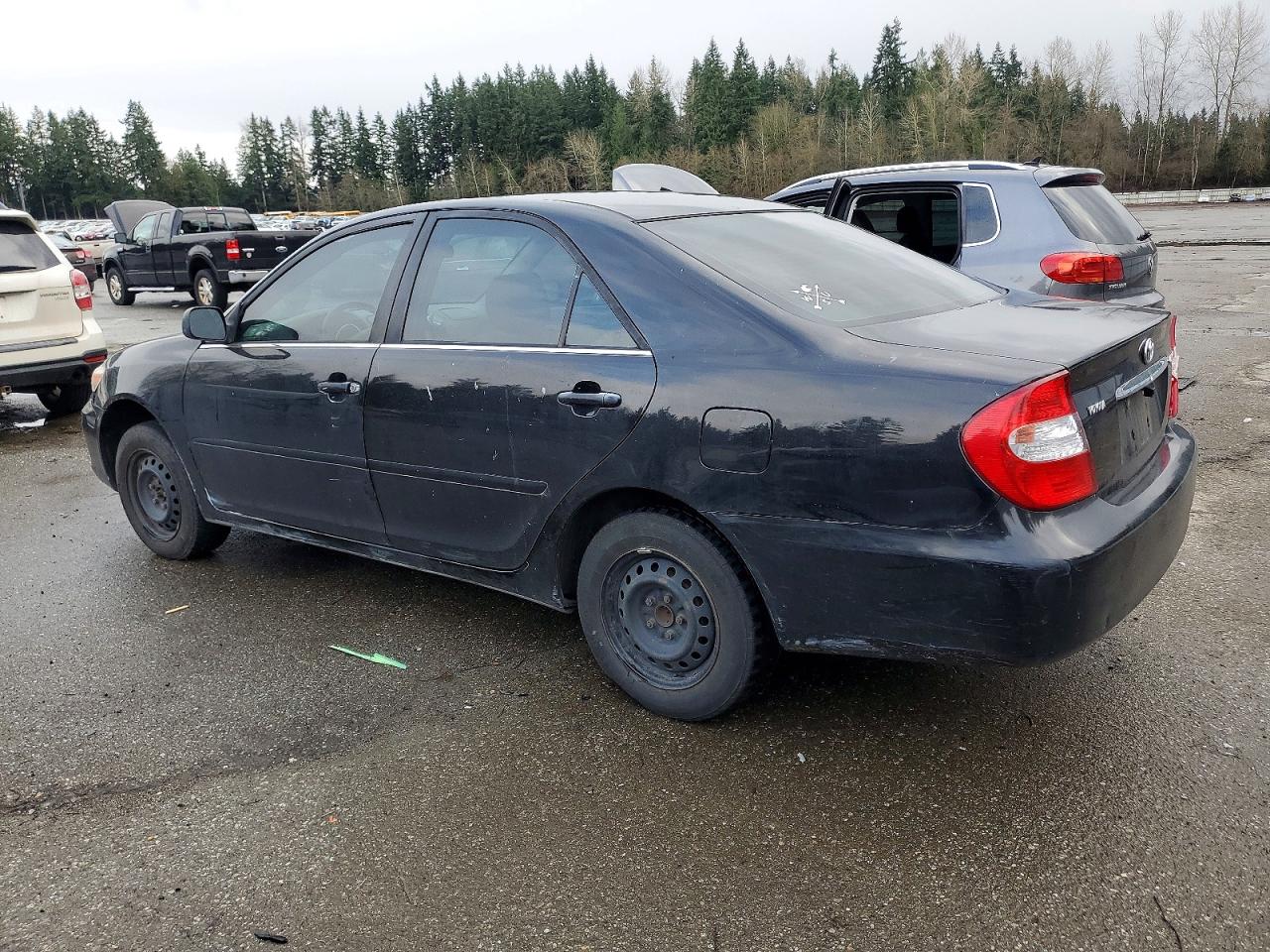 2004 TOYOTA CAMRY LE photo 2