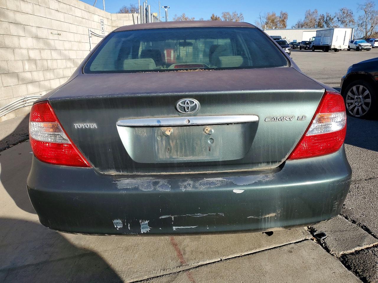 2002 TOYOTA CAMRY LE photo 6