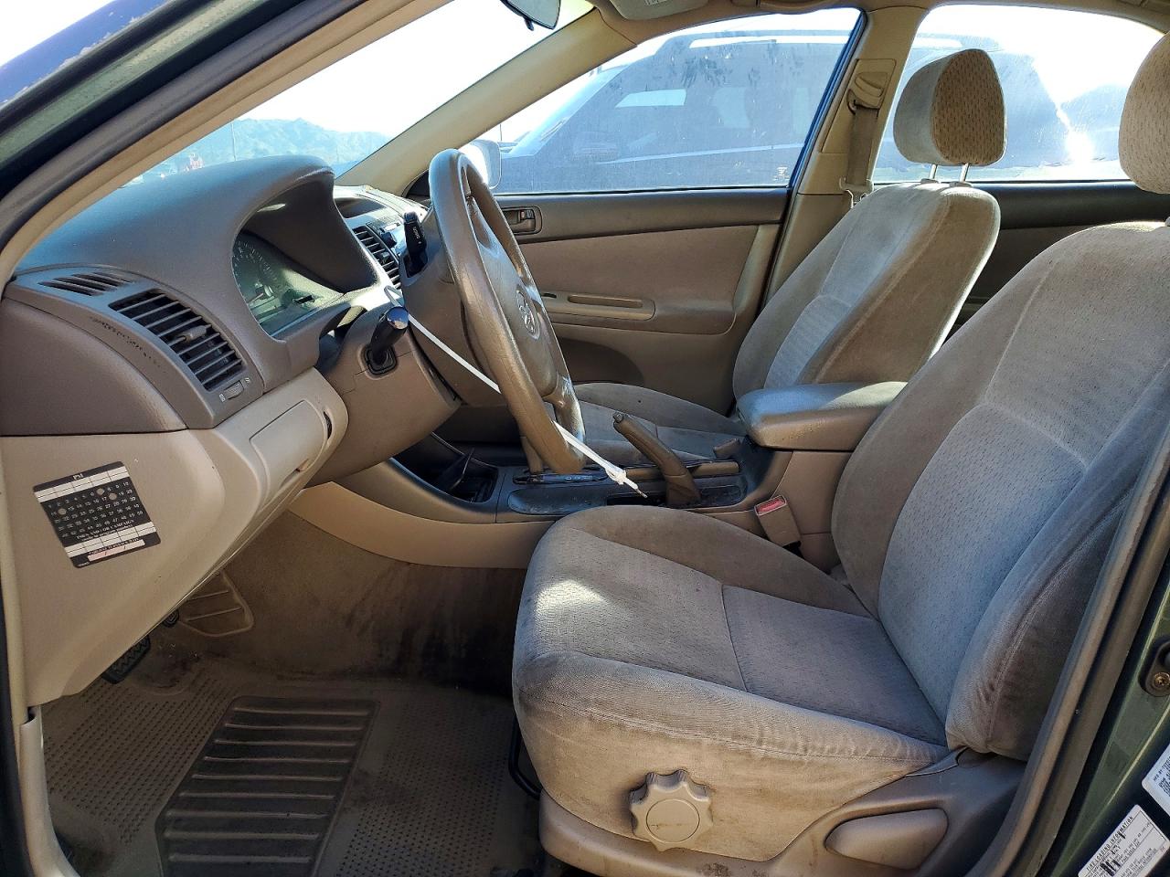 2002 TOYOTA CAMRY LE photo 7