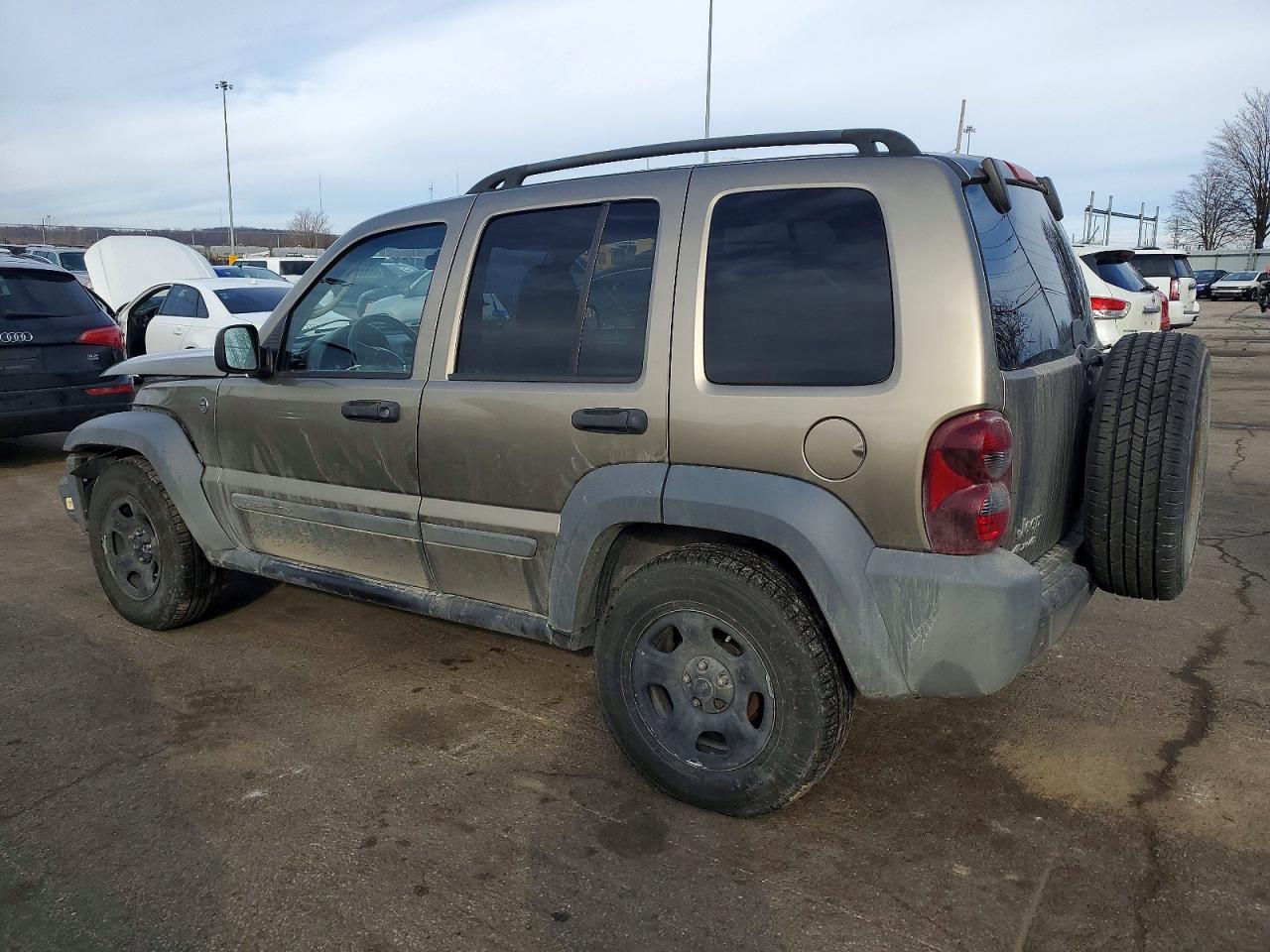 2005 JEEP LIBERTY SPORT photo 2
