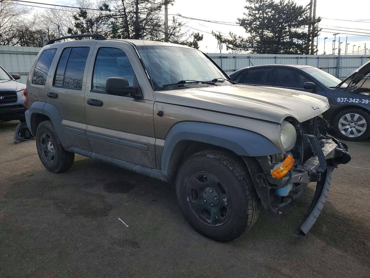 2005 JEEP LIBERTY SPORT photo 4