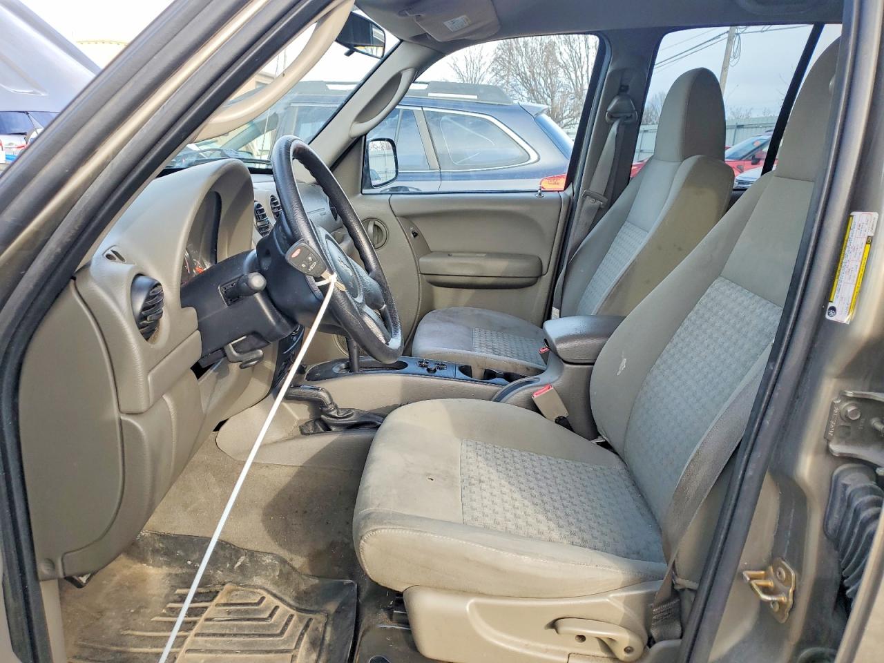 2005 JEEP LIBERTY SPORT photo 7