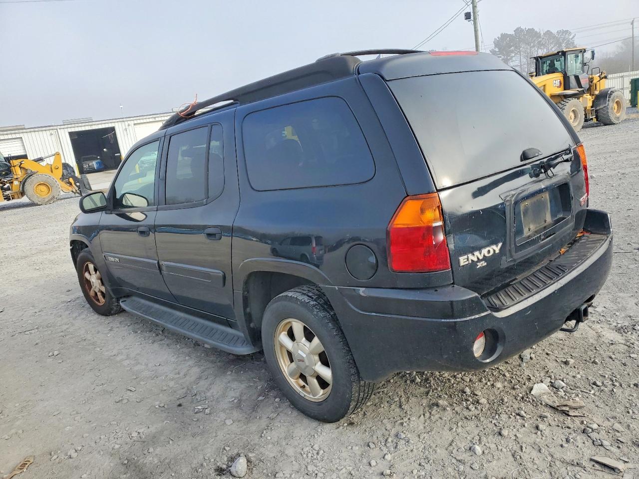 2005 GMC ENVOY XL photo 2