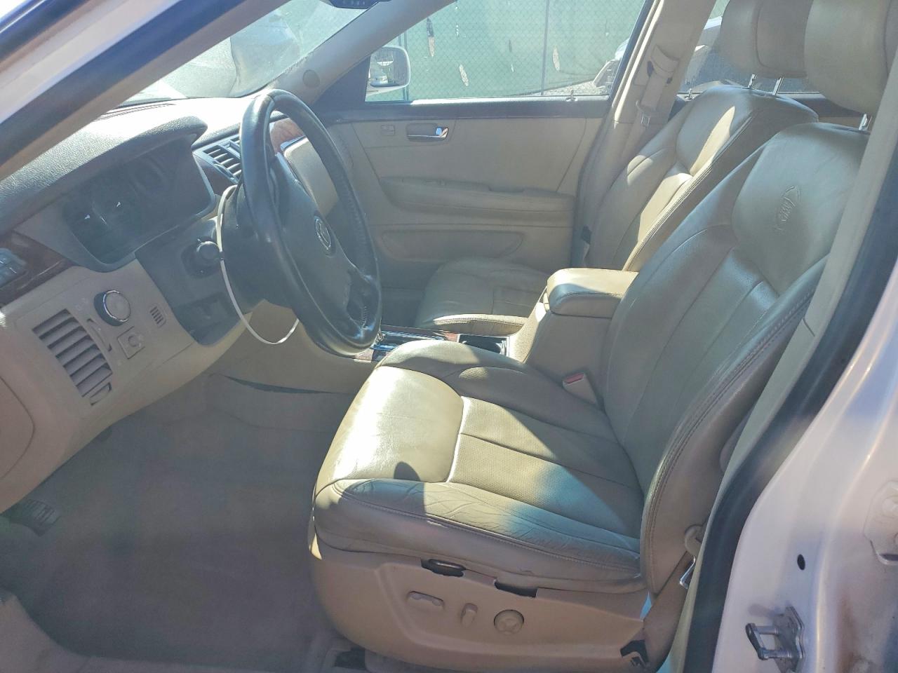 2007 CADILLAC DTS photo 7