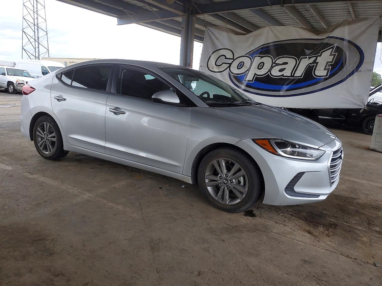 2018 HYUNDAI ELANTRA SEL photo 4