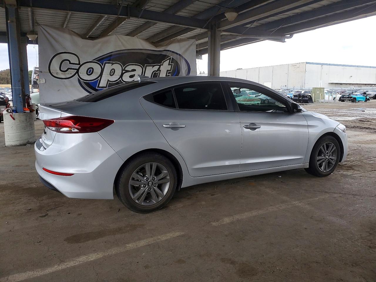2018 HYUNDAI ELANTRA SEL photo 3