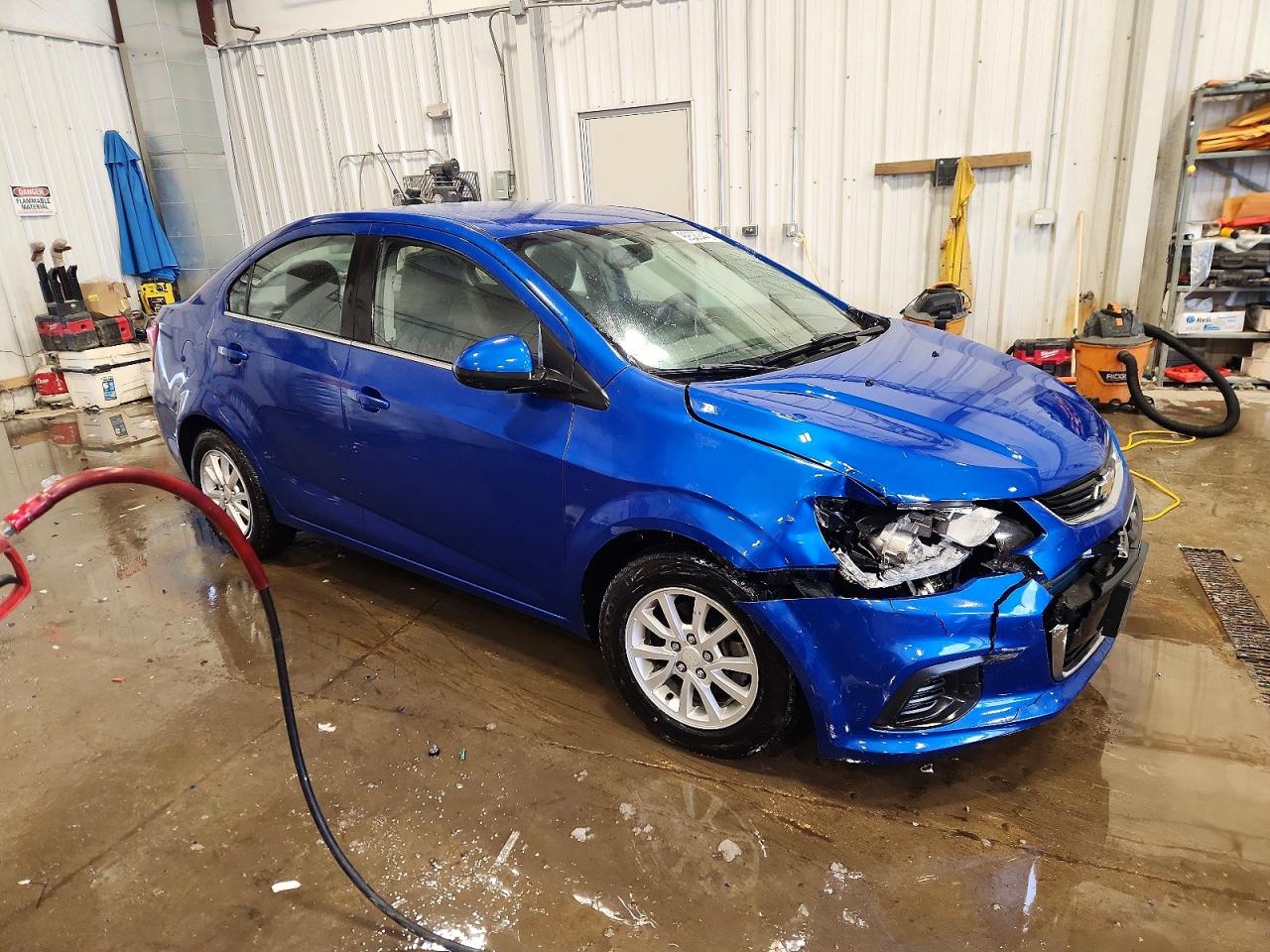 2017 CHEVROLET SONIC LT photo 4