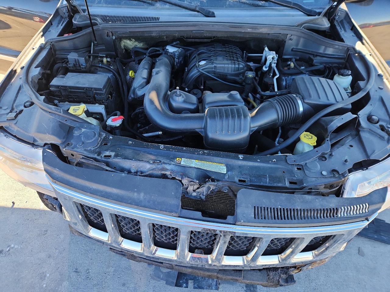 2011 JEEP GRAND CHEROKEE OVERLAND photo 12
