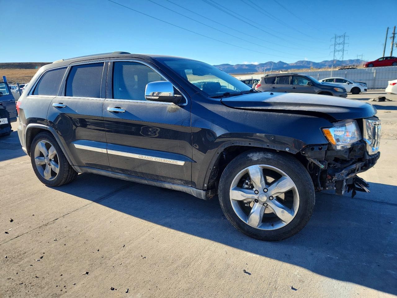 2011 JEEP GRAND CHEROKEE OVERLAND photo 4
