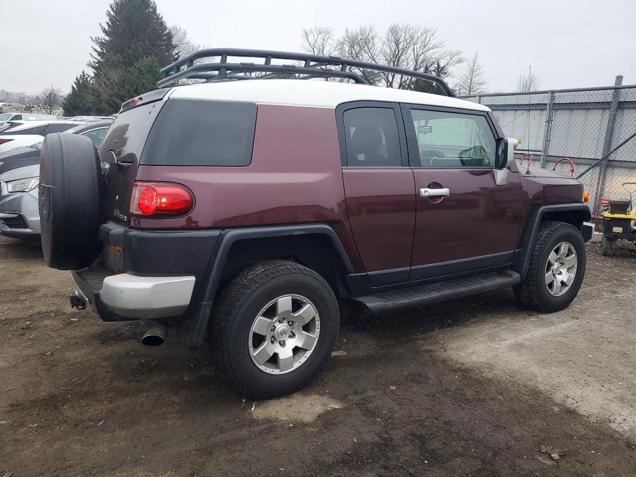 2007 TOYOTA FJ CRUISER photo 3
