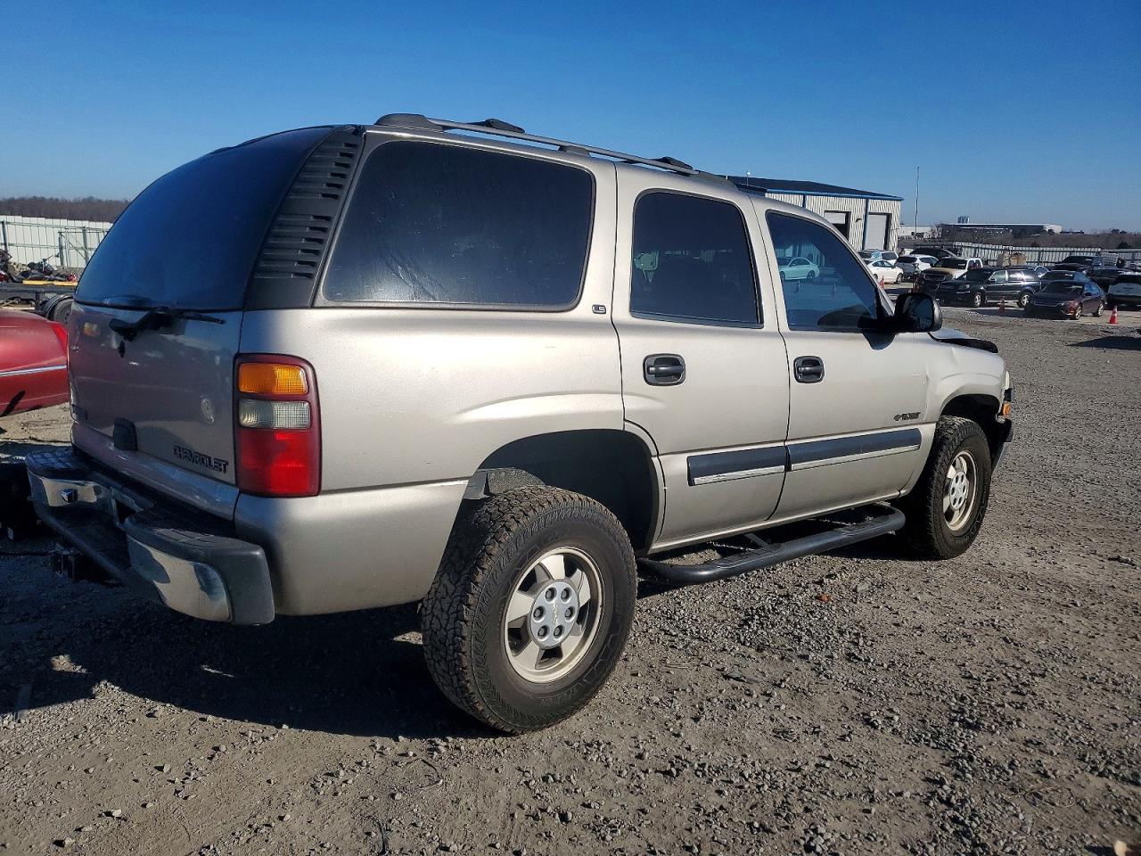 2001 CHEVROLET TAHOE C1500 photo 3