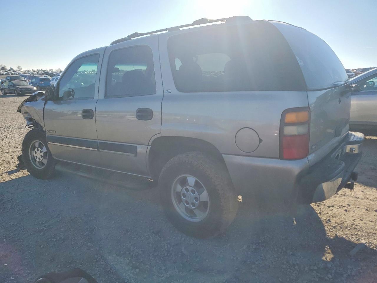 2001 CHEVROLET TAHOE C1500 photo 2