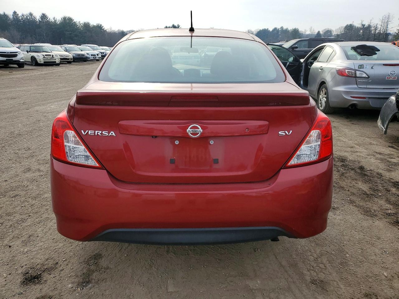 2019 NISSAN VERSA S photo 6