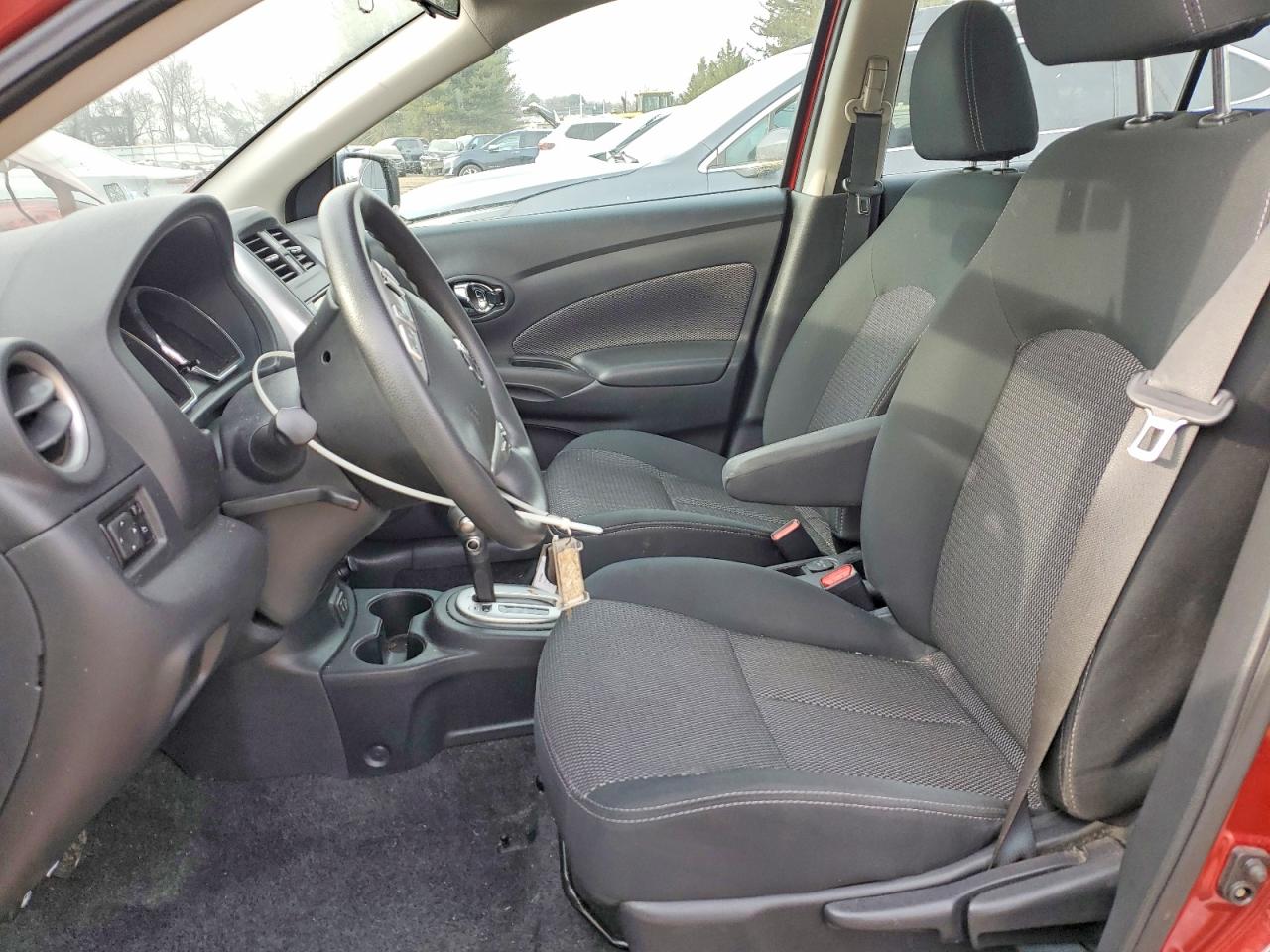 2019 NISSAN VERSA S photo 7