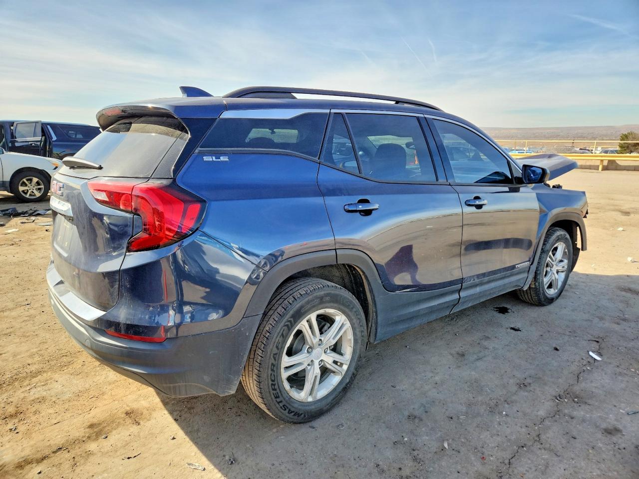 2019 GMC TERRAIN SLE photo 5