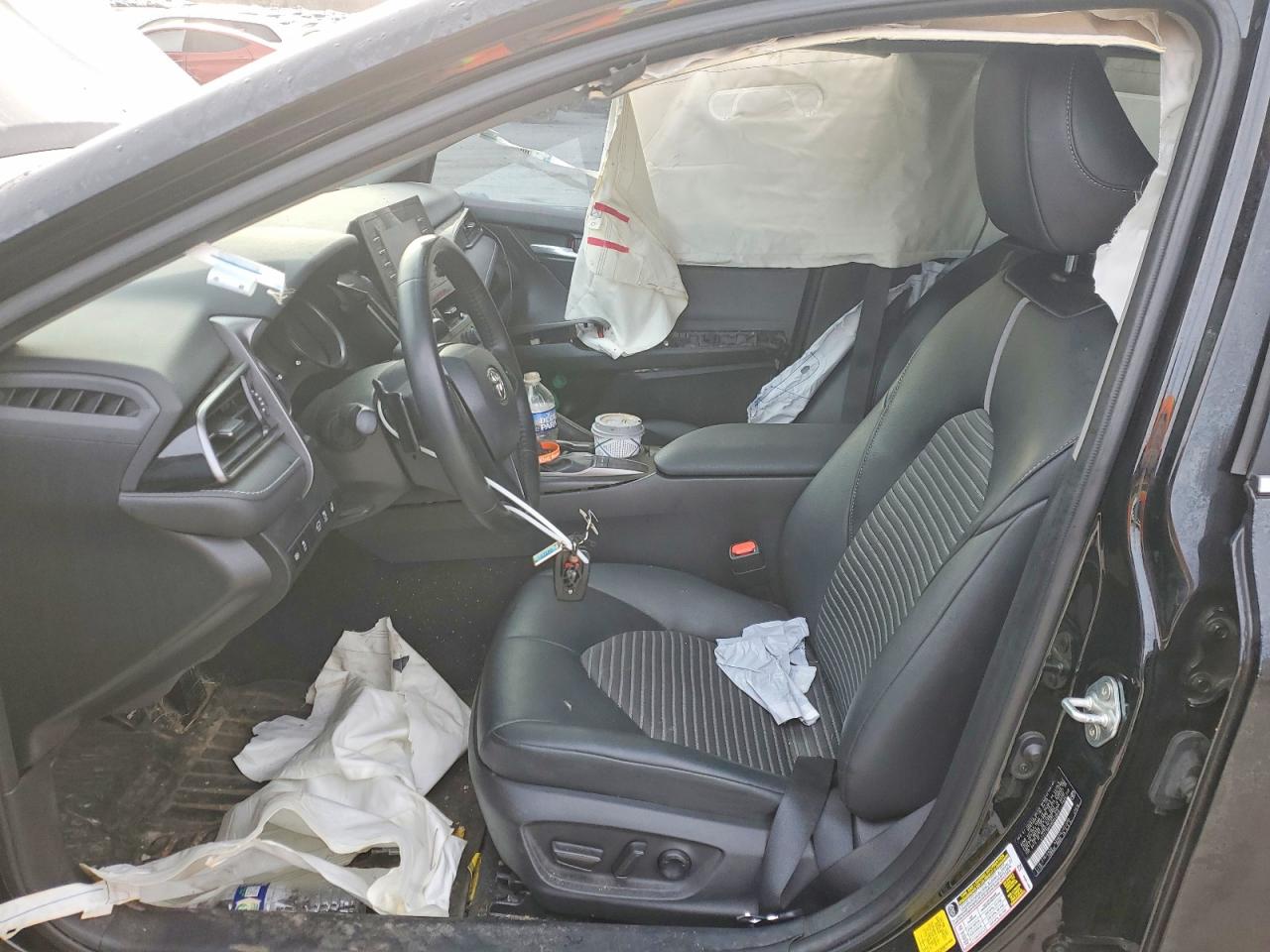2022 TOYOTA CAMRY SE photo 7