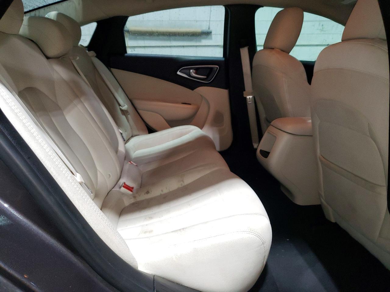 2016 CHRYSLER 200 LIMITED photo 10