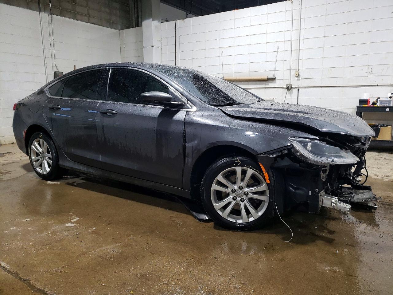 2016 CHRYSLER 200 LIMITED photo 4