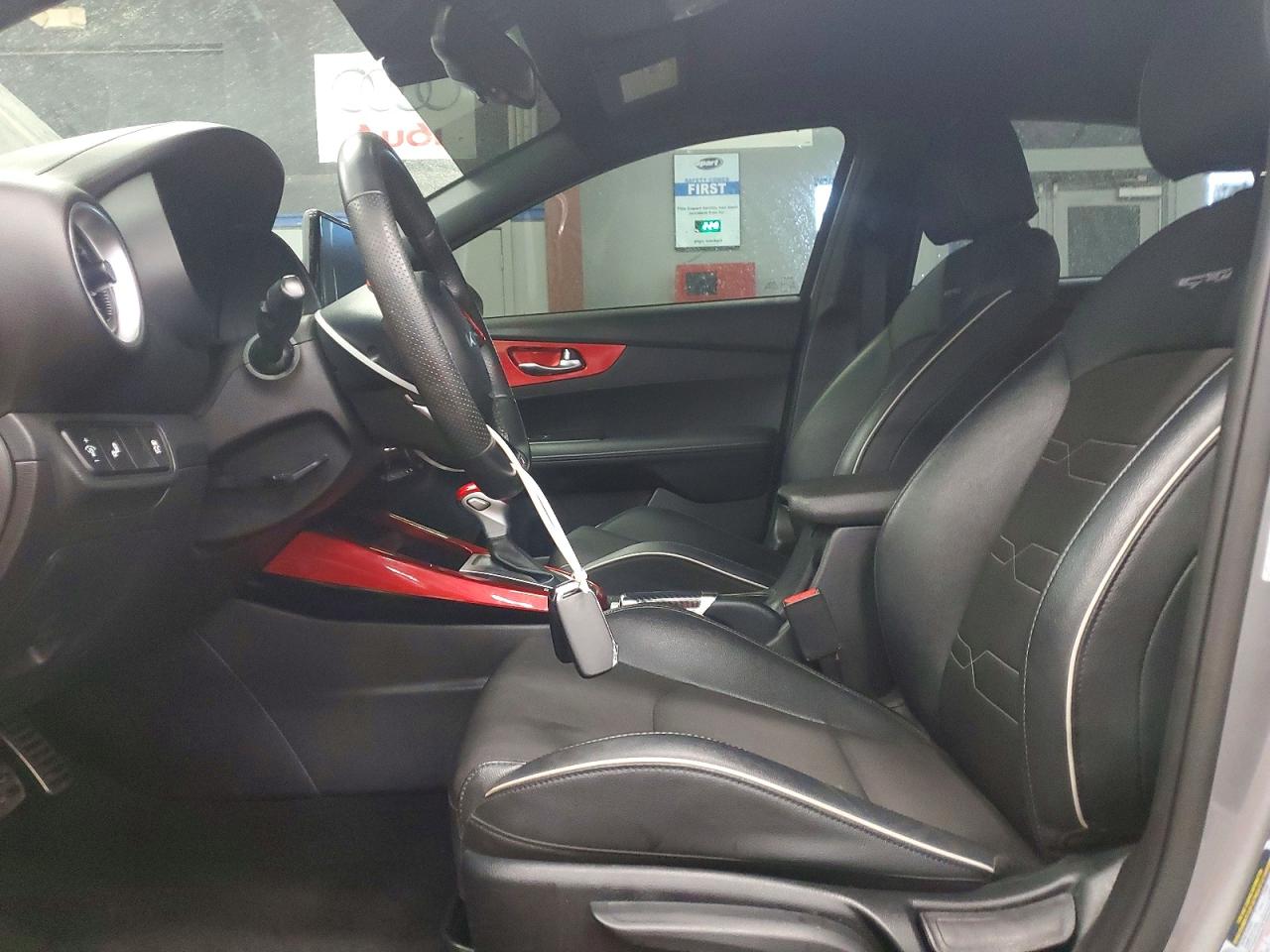 2023 KIA FORTE GT LINE photo 6