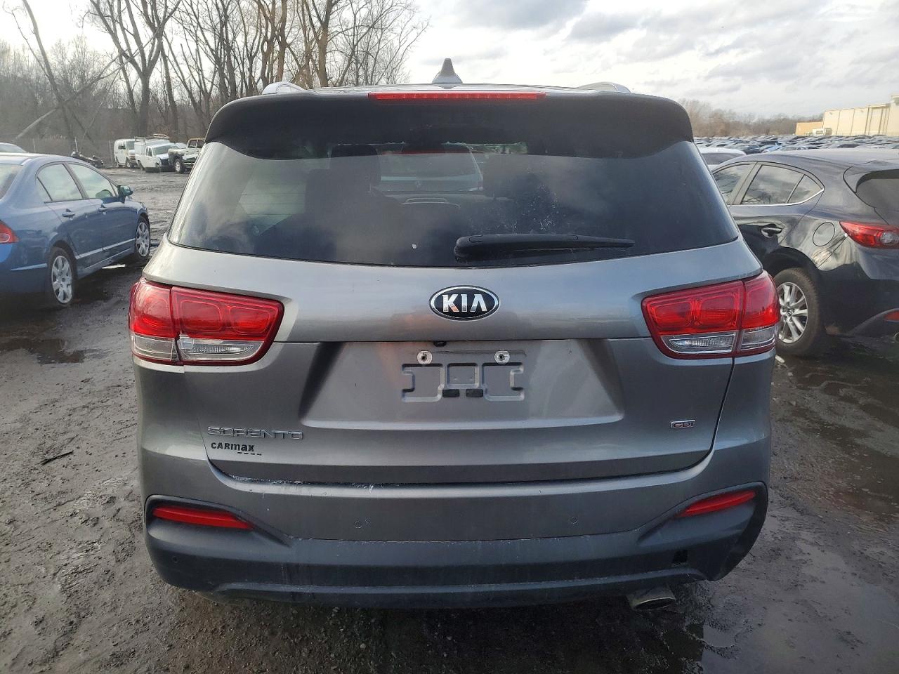 2017 KIA SORENTO LX photo 6