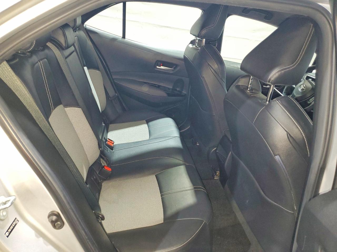 2019 TOYOTA COROLLA SE photo 10