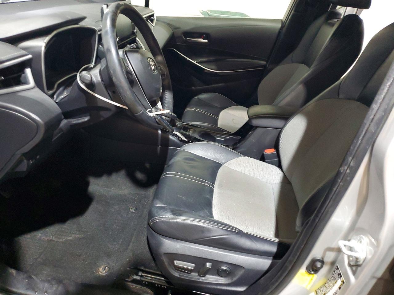 2019 TOYOTA COROLLA SE photo 7