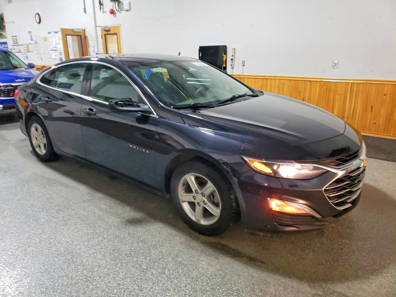 2022 CHEVROLET MALIBU LS photo 4