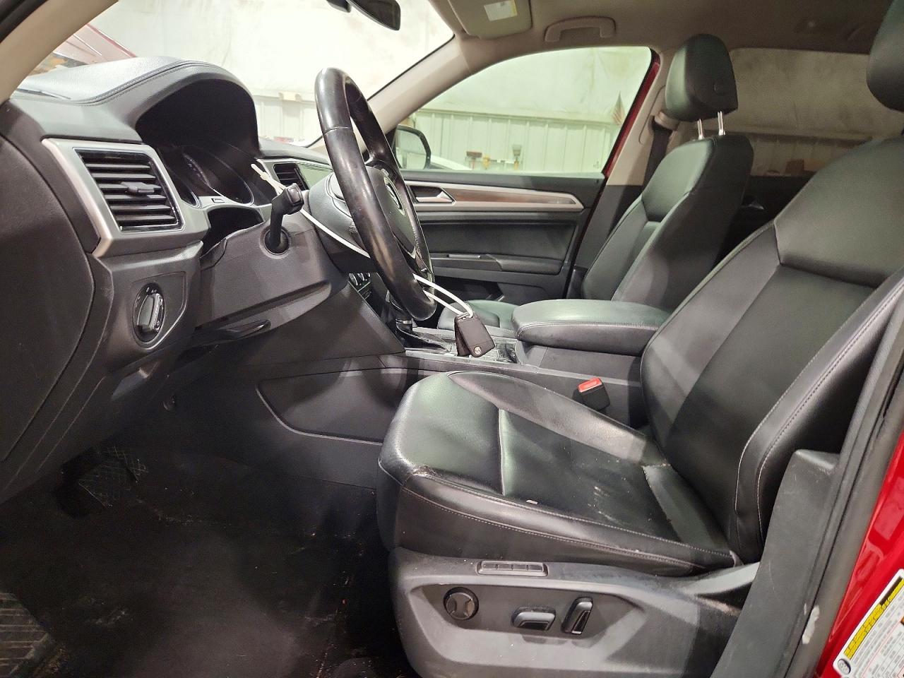2018 VOLKSWAGEN ATLAS SEL photo 7