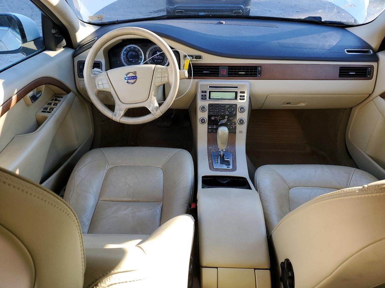 2010 VOLVO XC70 3.2 photo 8