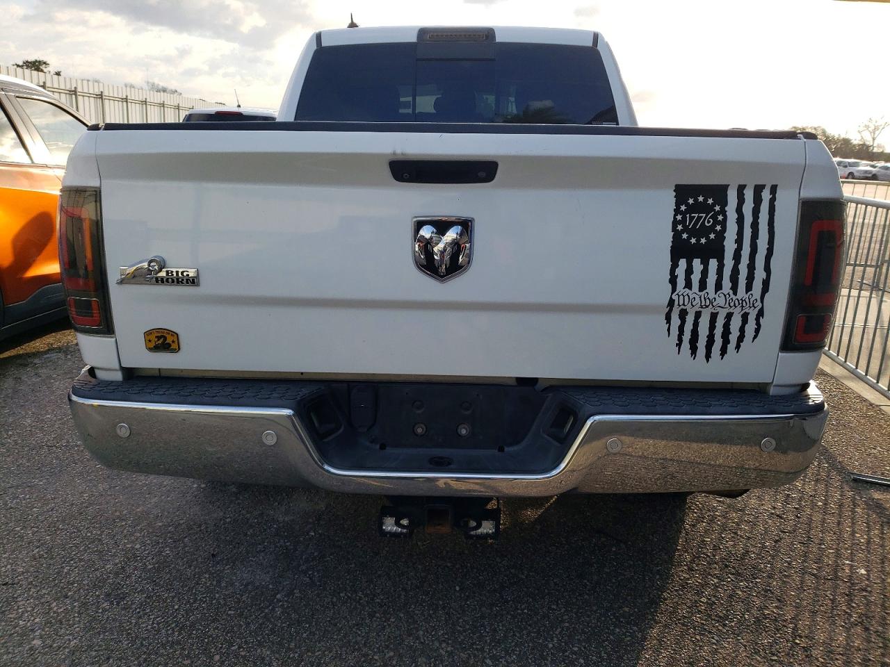 2016 RAM 1500 SLT photo 6
