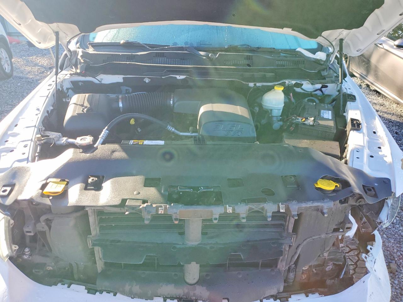 2016 RAM 1500 SLT photo 11
