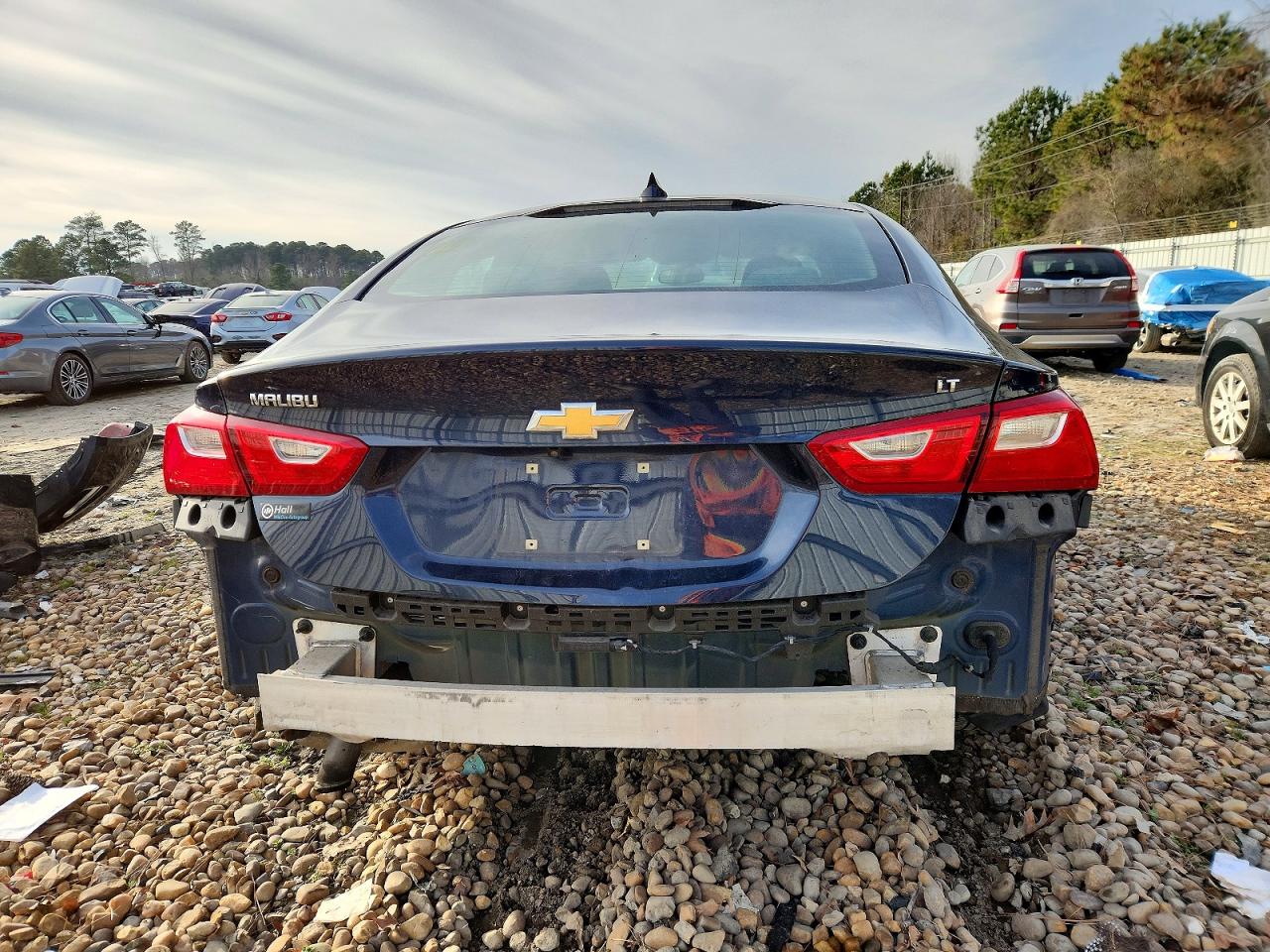 2017 CHEVROLET MALIBU LT photo 6