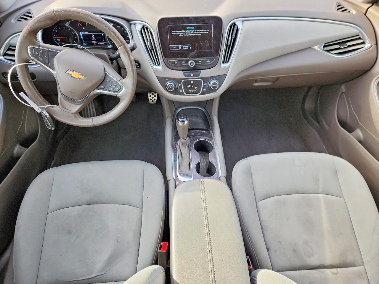 2017 CHEVROLET MALIBU LT photo 8
