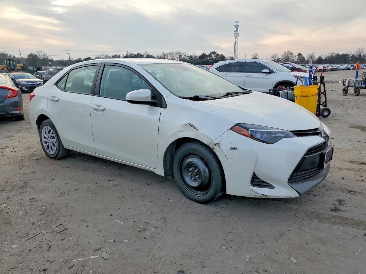 2017 TOYOTA COROLLA L photo 4