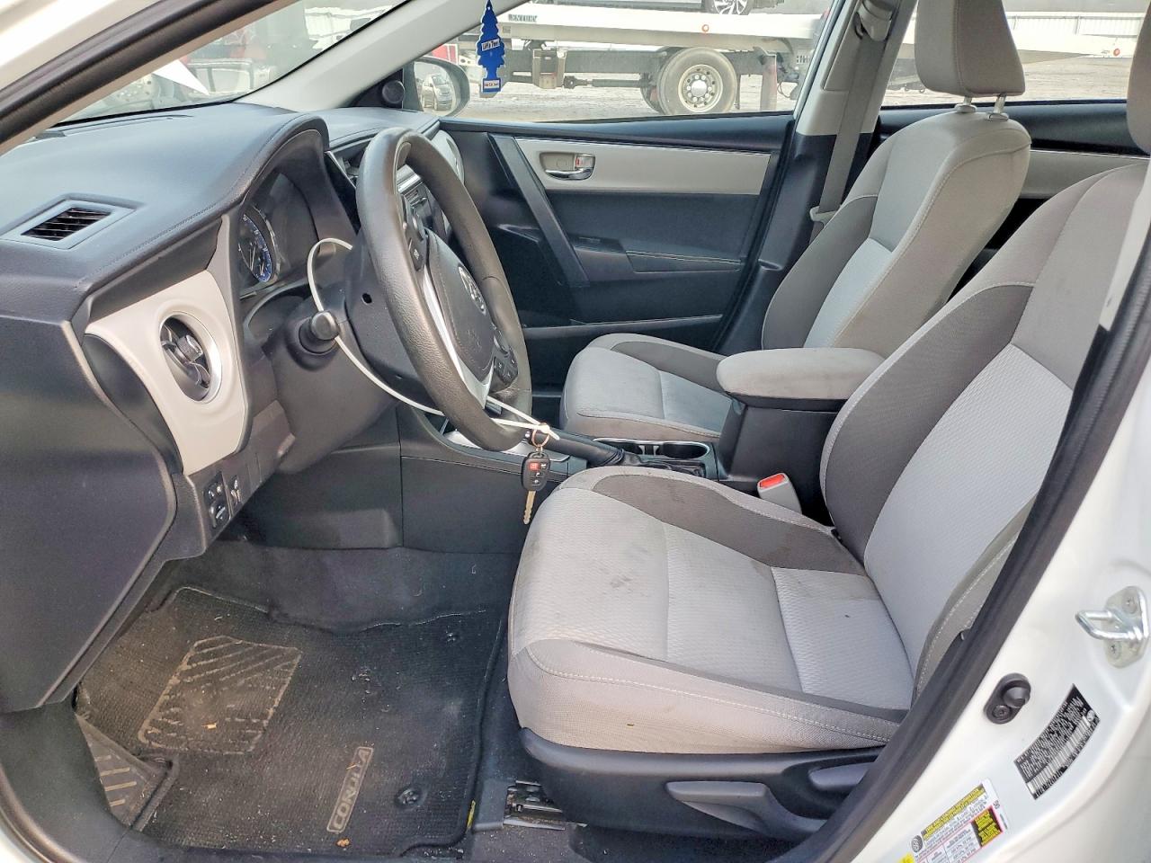 2017 TOYOTA COROLLA L photo 7