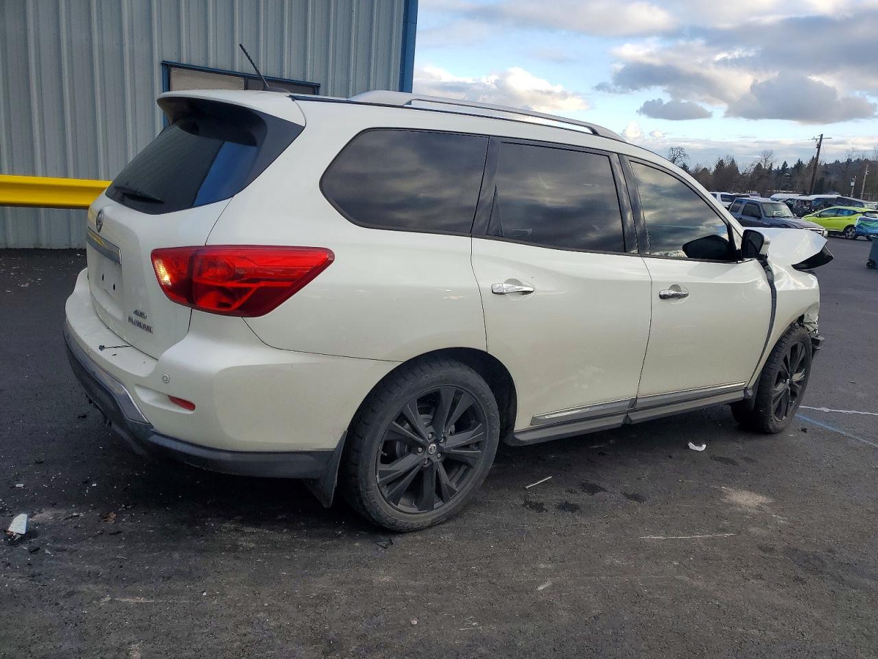2017 NISSAN PATHFINDER S photo 3