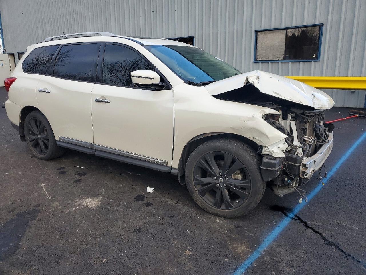 2017 NISSAN PATHFINDER S photo 4