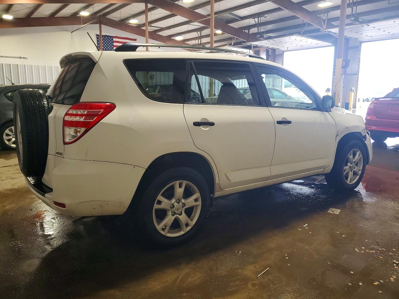 2010 TOYOTA RAV4 photo 3