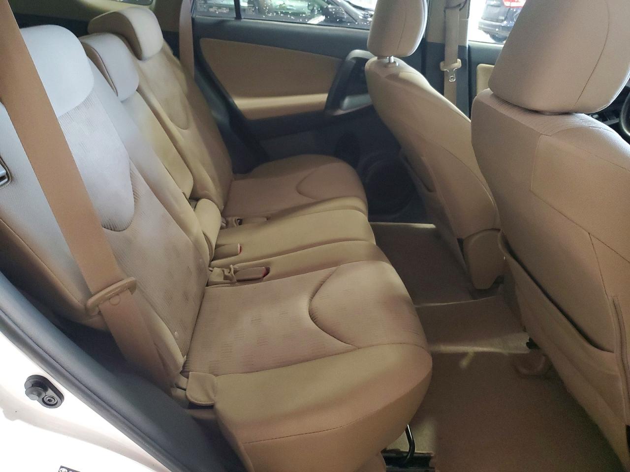2010 TOYOTA RAV4 photo 11