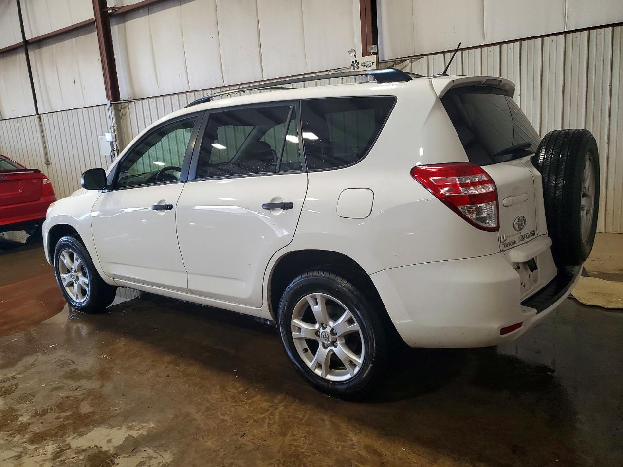 2010 TOYOTA RAV4 photo 2