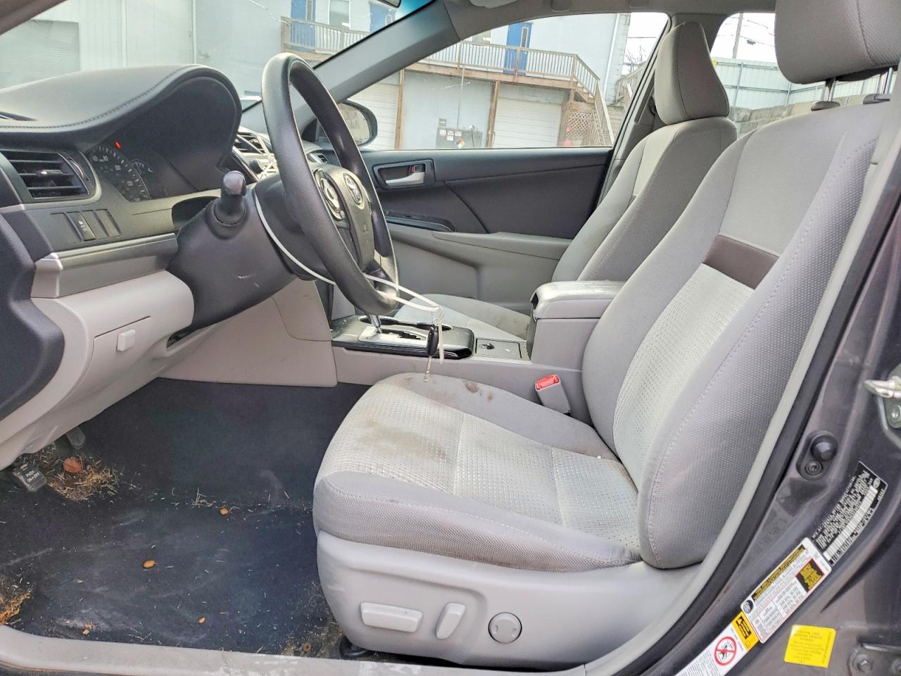 2014 TOYOTA CAMRY L photo 7